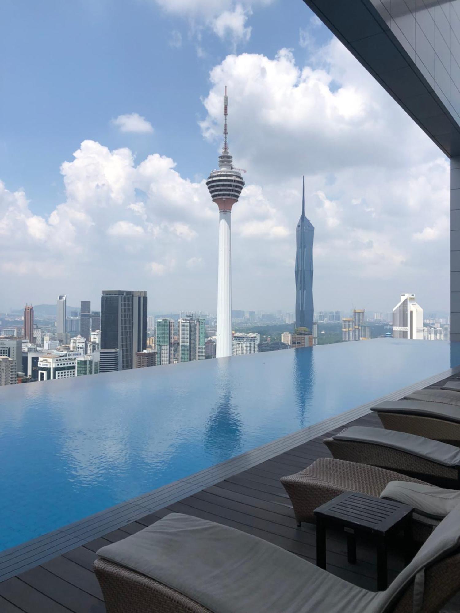 Platinum Sky Rainbow Apartment