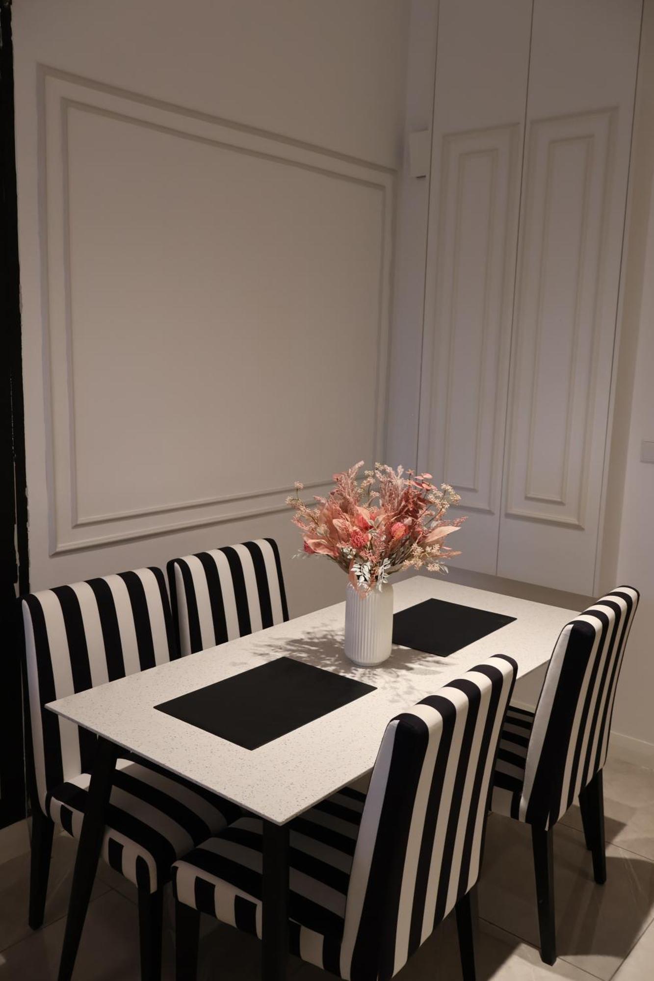 Axon By Leo Apartment