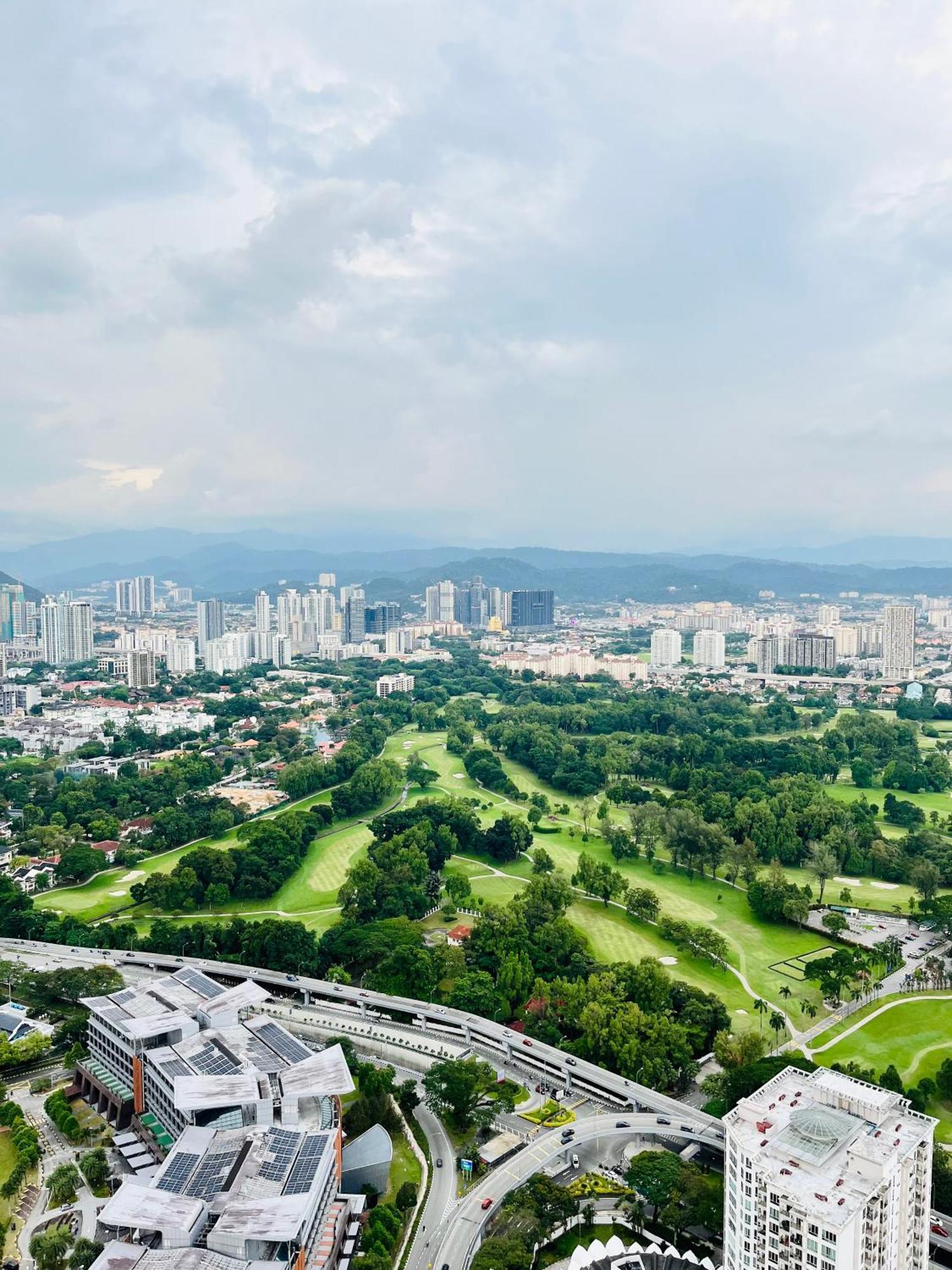 Agile Residences By Luna Apartment