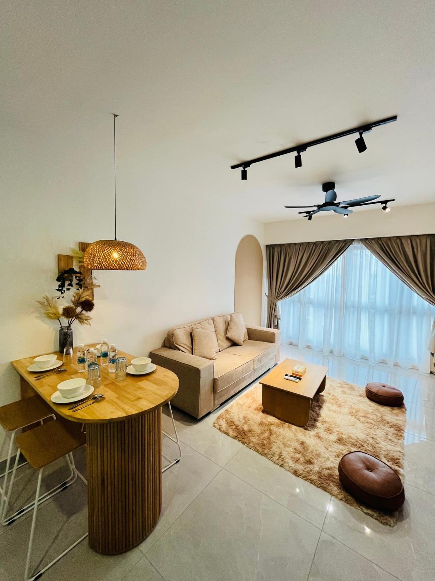 Agile Residences By Luna *