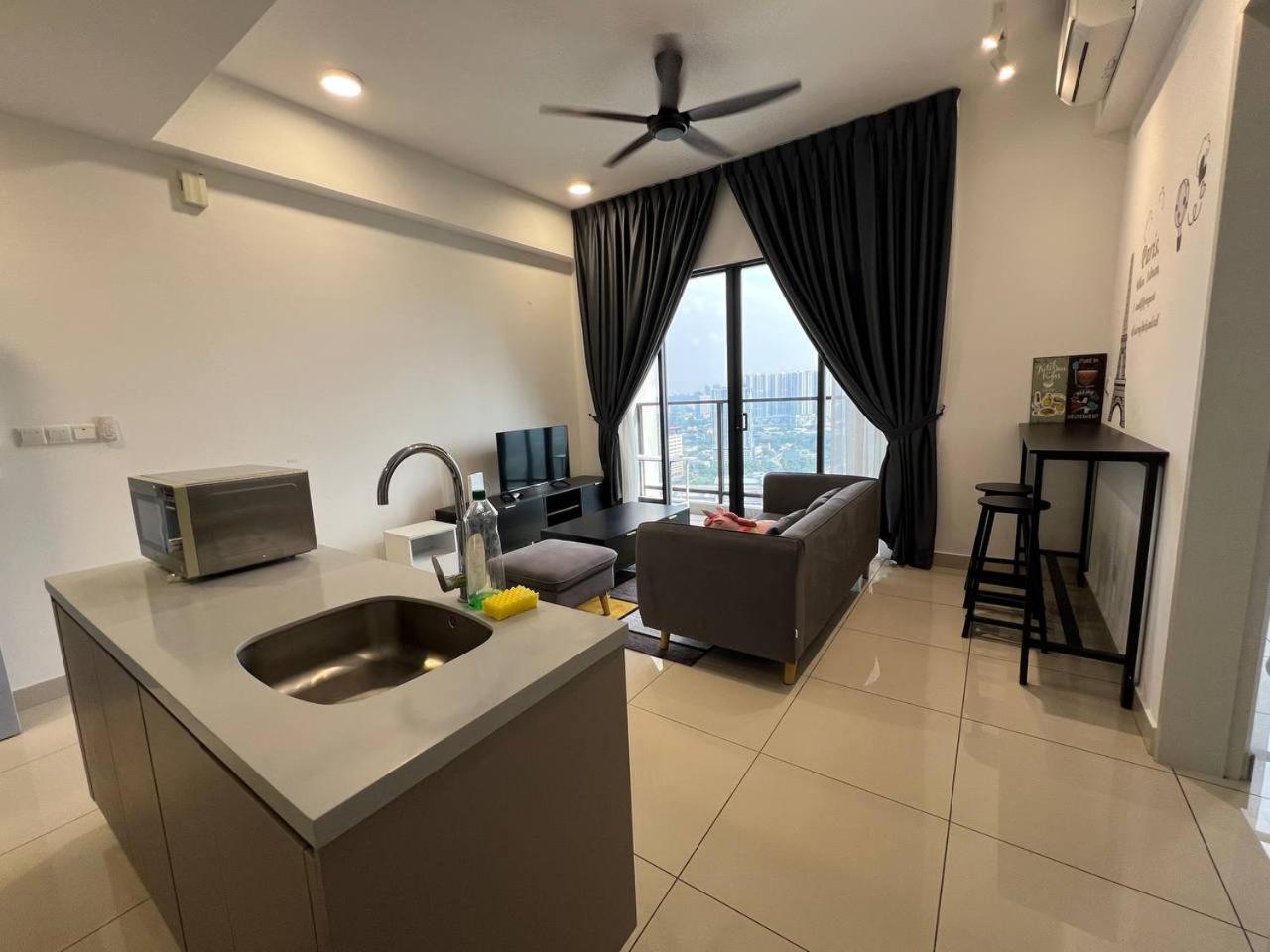 Apartment Trion Kl By Dreamcloud Enterprise
