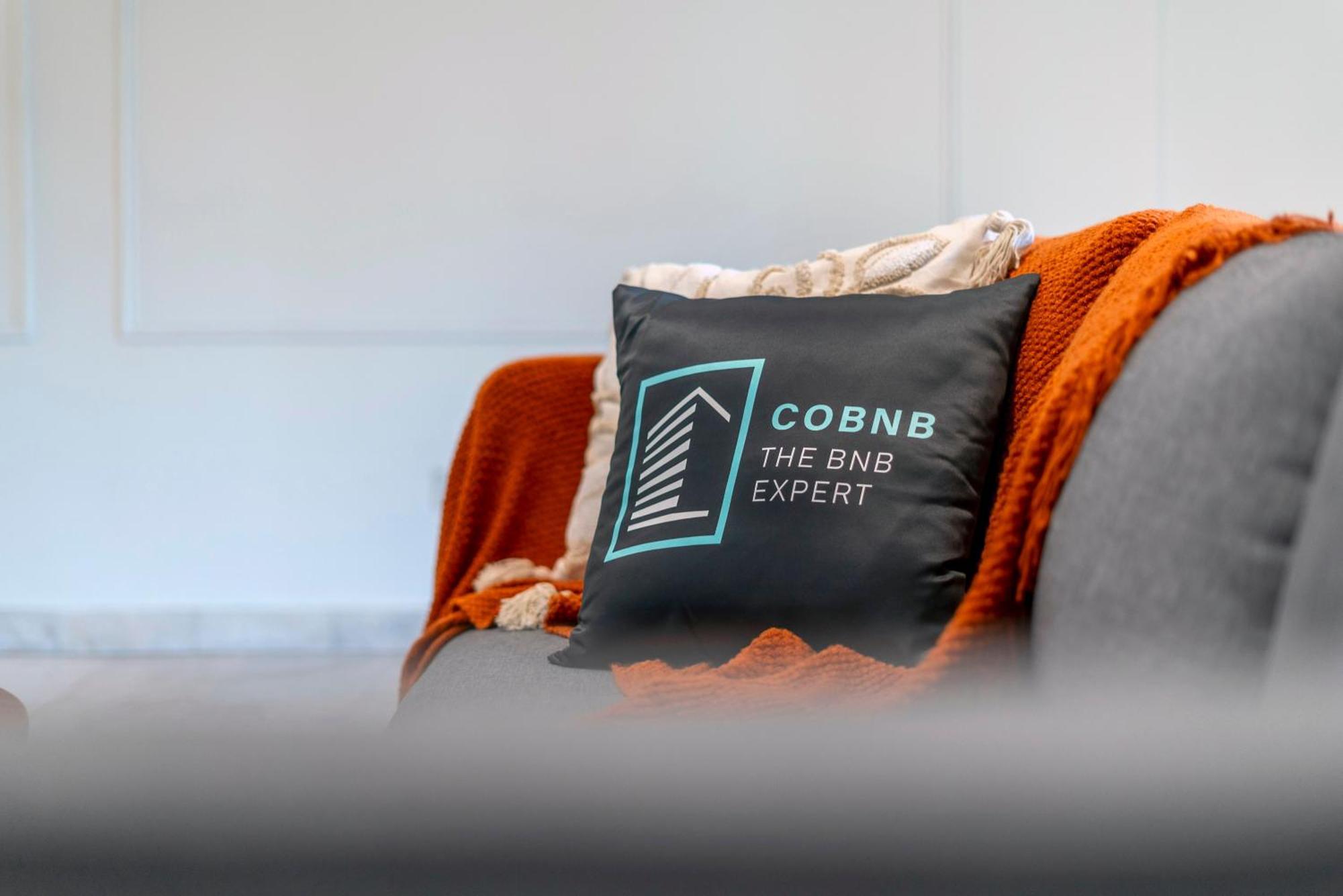 Embassy By Cobnb At Ampang Hilir Homestay *