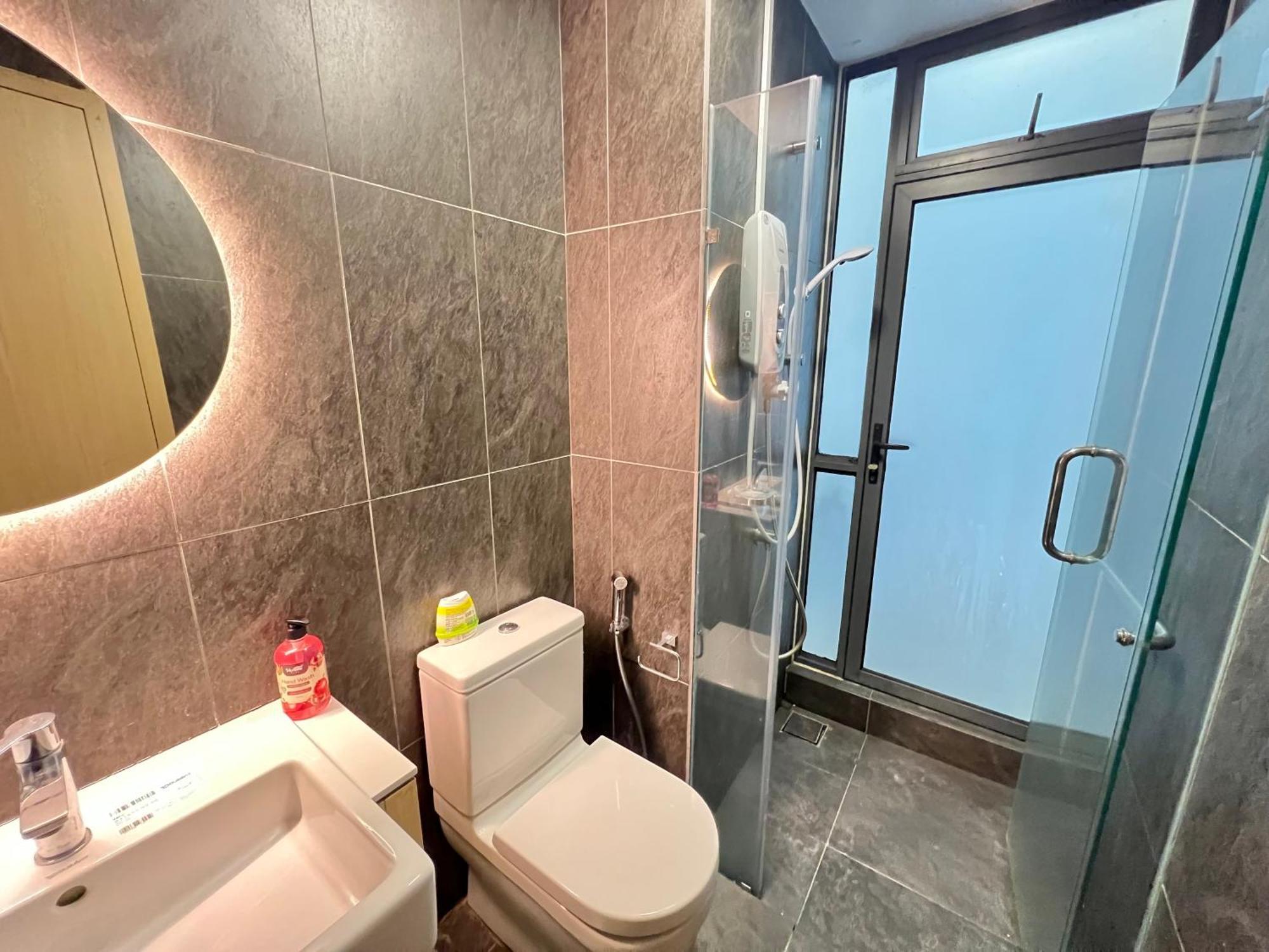 Apartment Colony Service Klcc At Sky World Kuala Lumpur