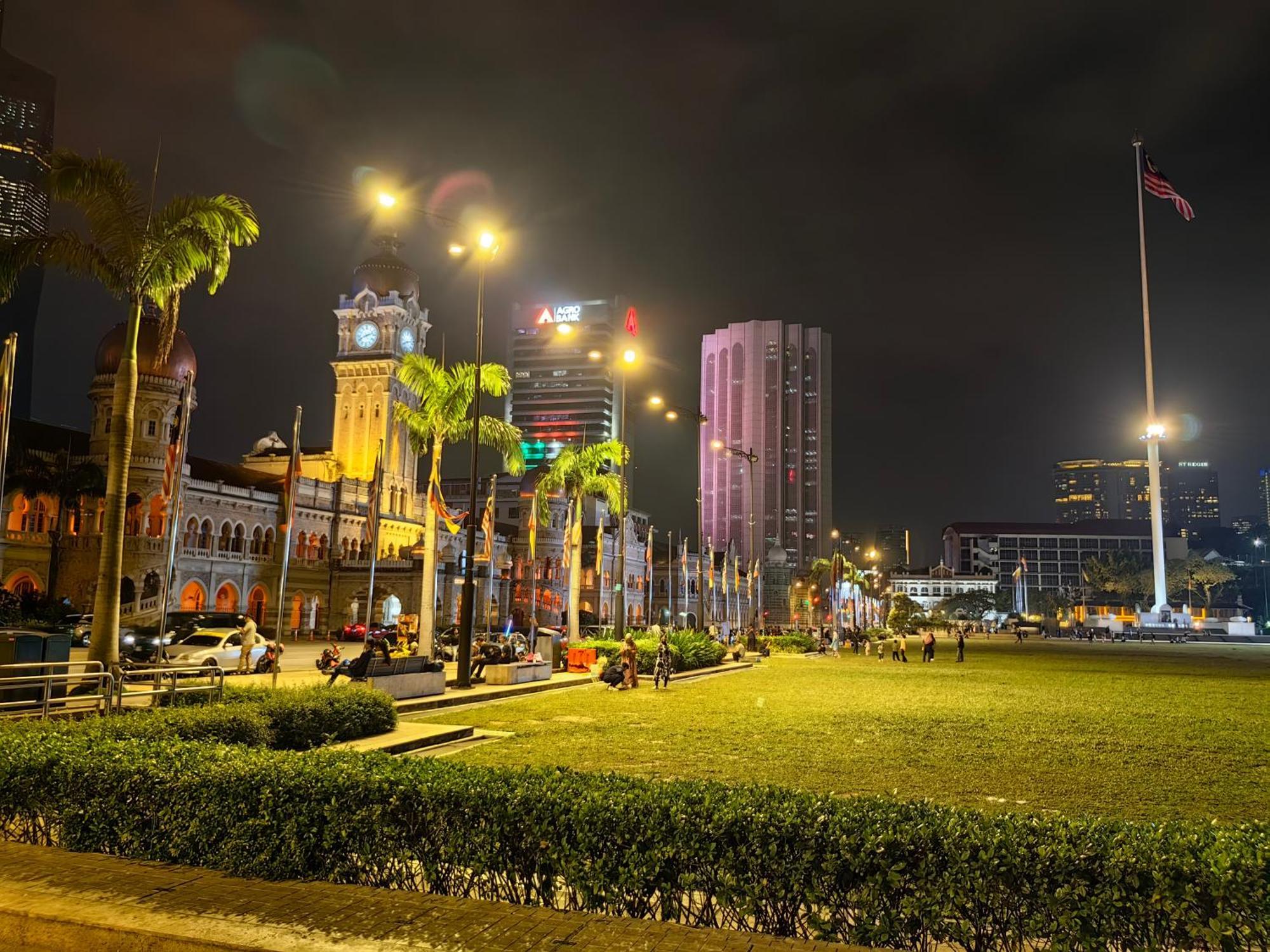 The Robertson R22 Jalan Alor Petaling Street Bukit Bintang Kl 3r2b 8pax Apartment *