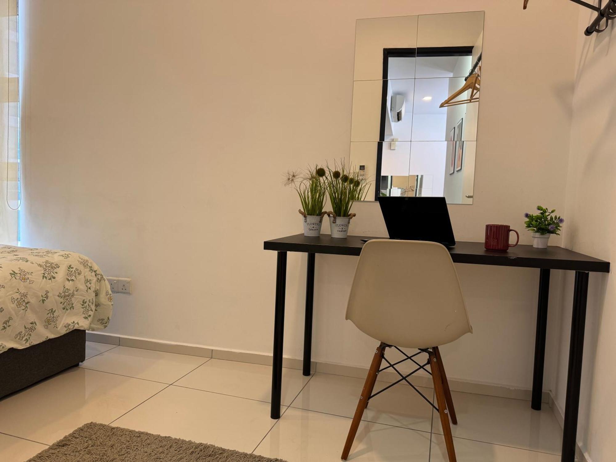 Apartment The Robertson R22 Jalan Alor Petaling Street Bukit Bintang Kl 3r2b 8pax *