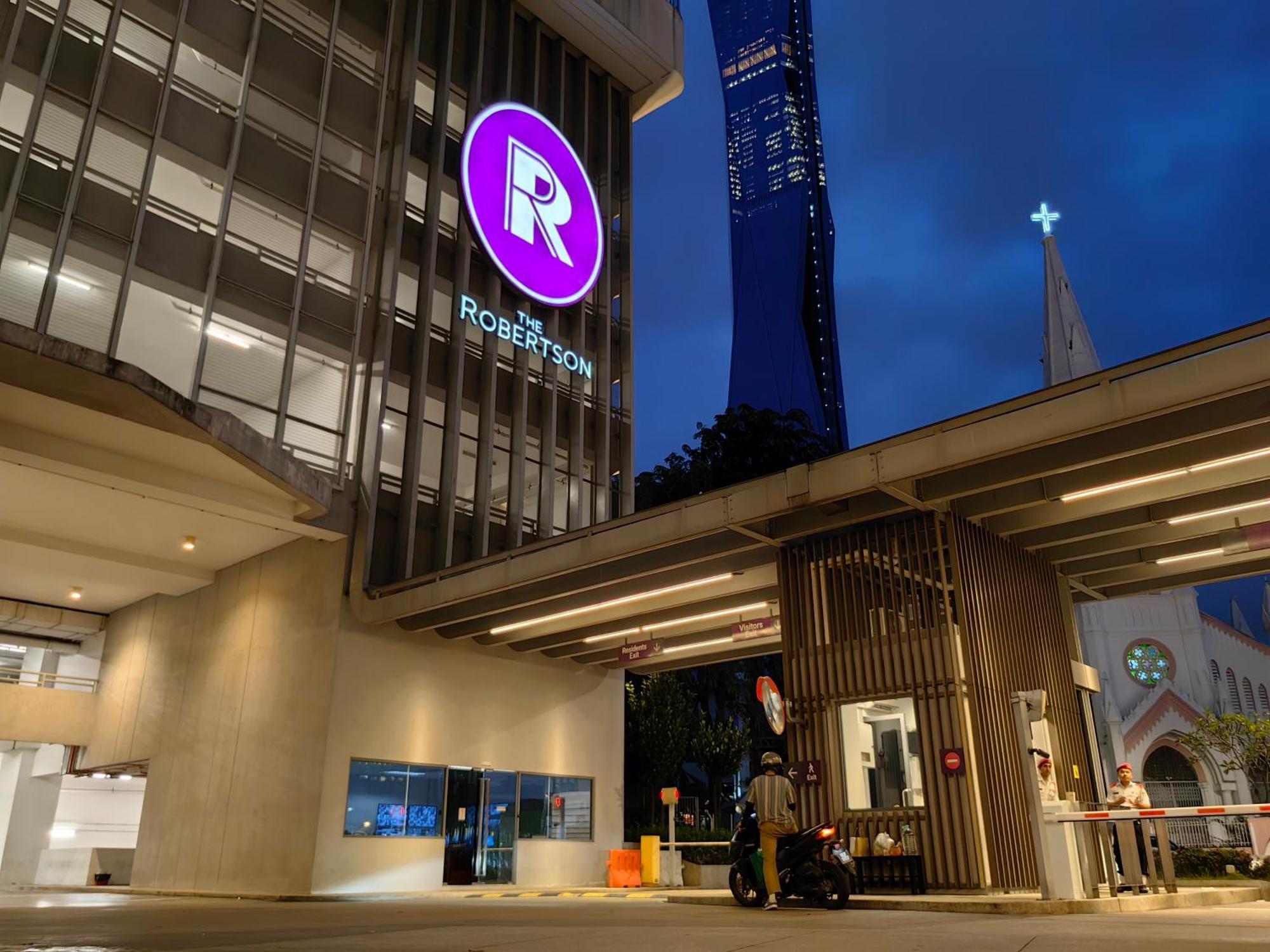 The Robertson R22 Jalan Alor Petaling Street Bukit Bintang Kl 3r2b 8pax