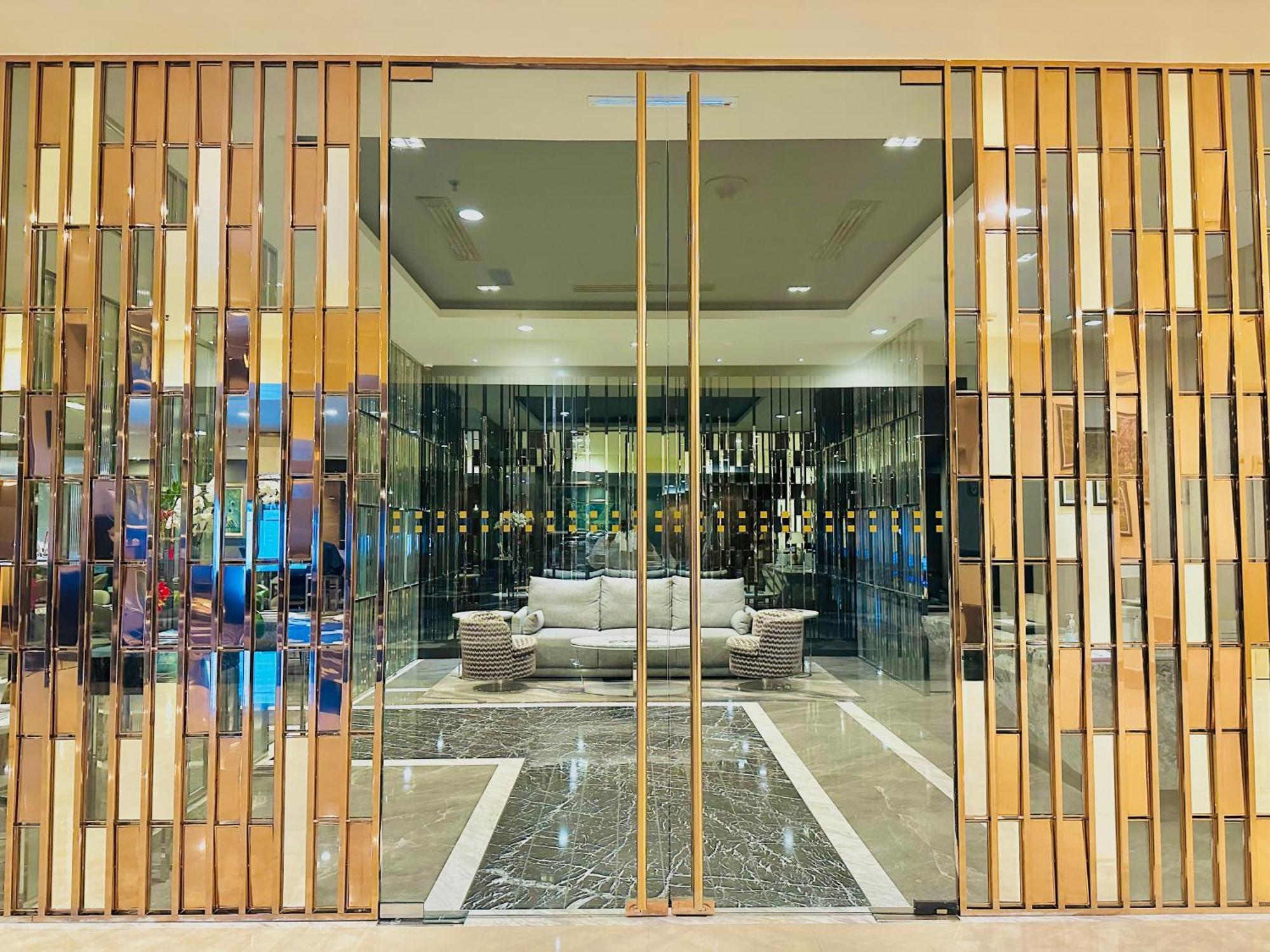 Times Square Residences *