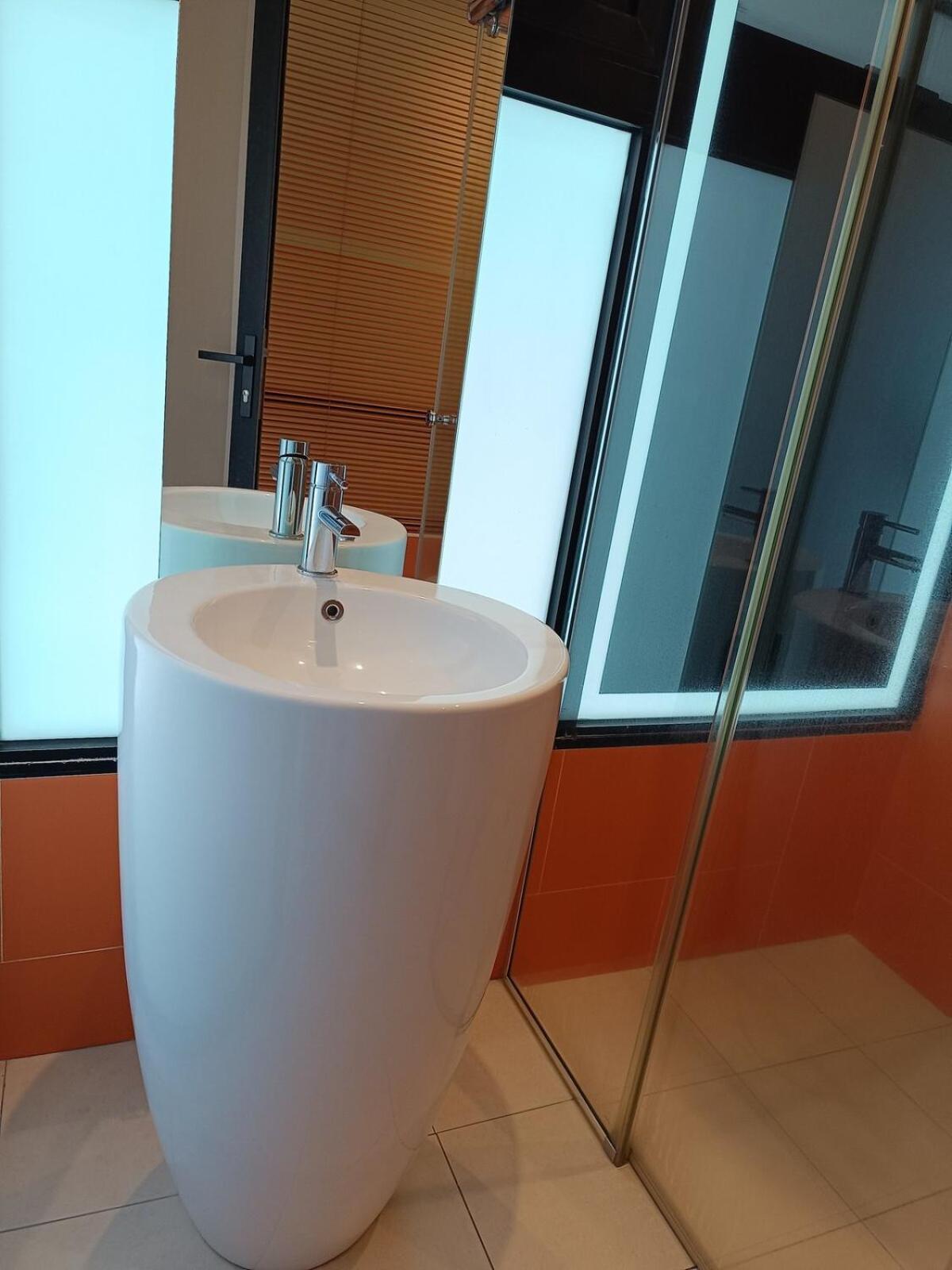 Apartemen Fahrenheit 88 *