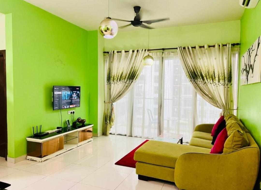 Apartemen Spritz Empire Regalia & *