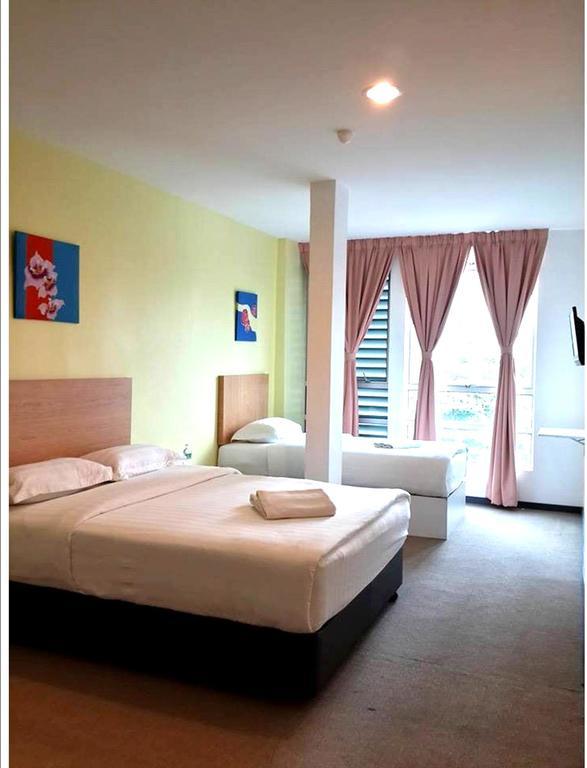 Hotel Lucky 11 2*