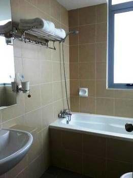 Apartment Kl Service At Taragon