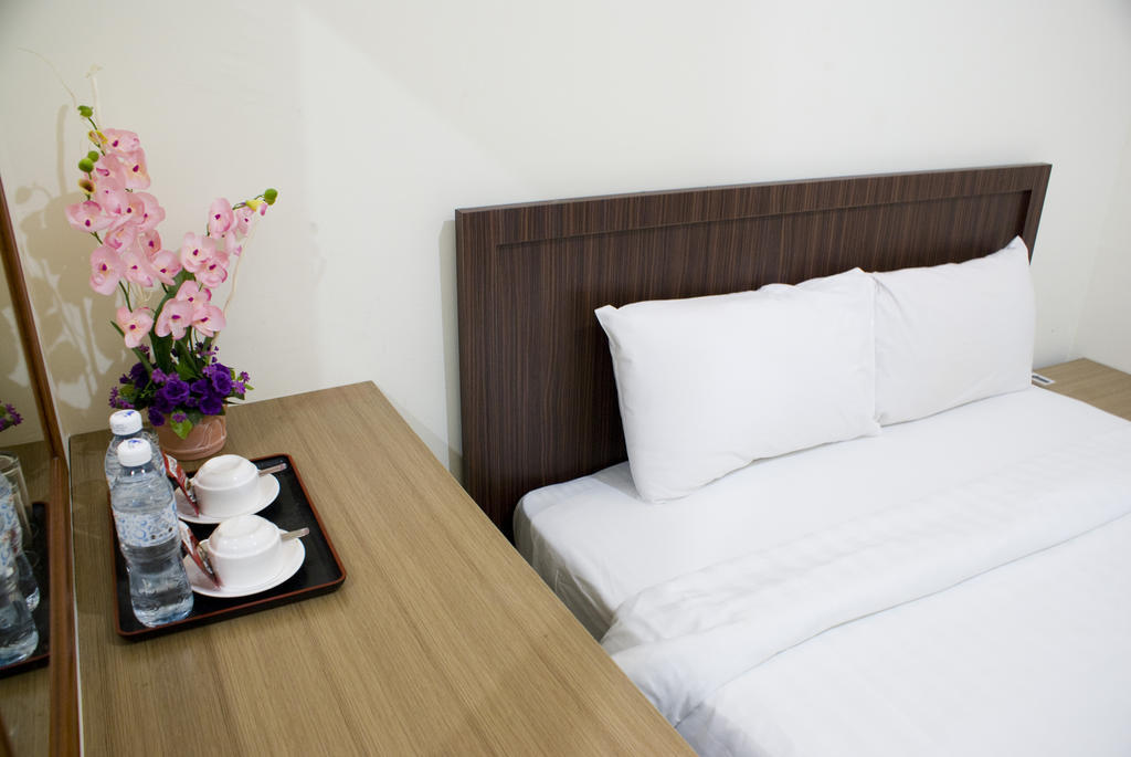 Hotel 128