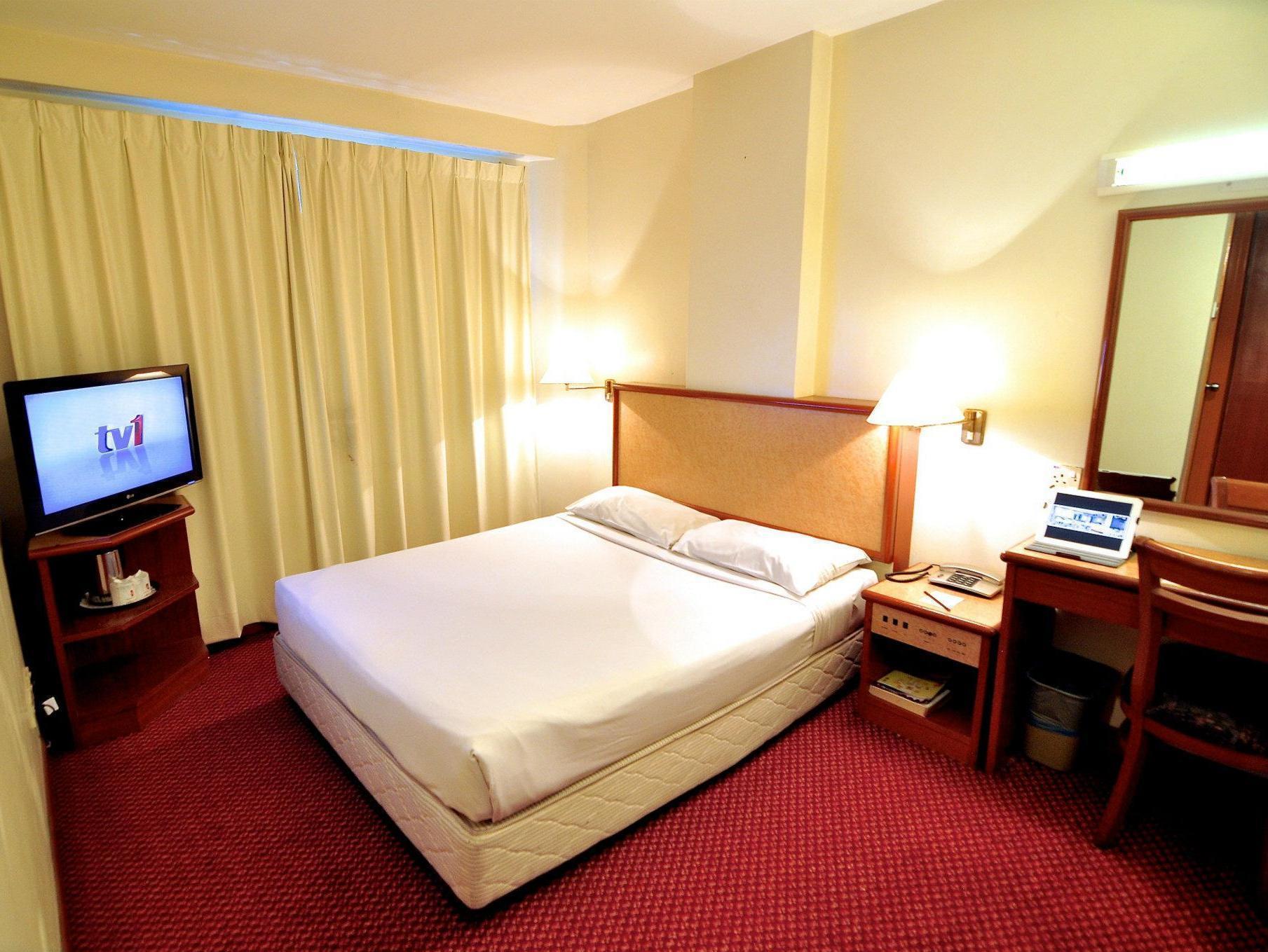 First Business Hotel