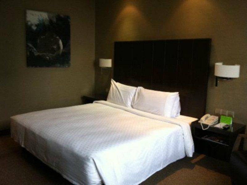 Hotel St Giles Boulevard 4*