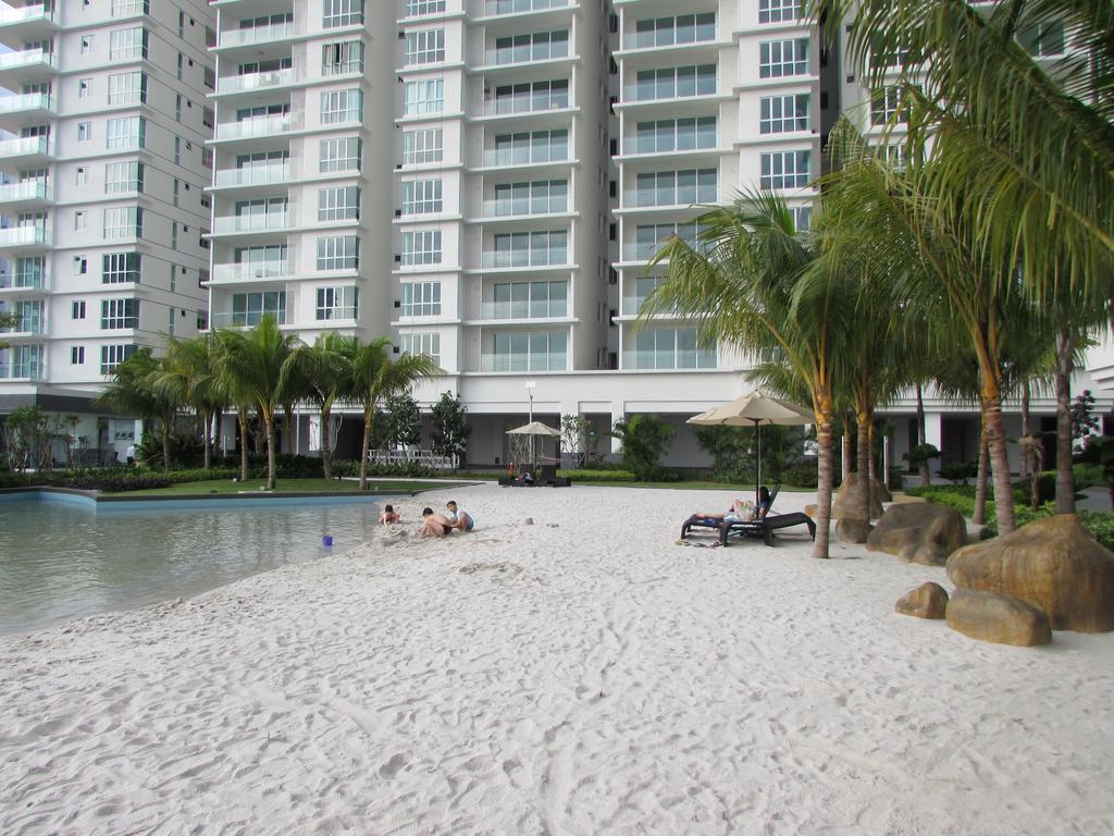 Sandy Beach Le Yuan Apartment *