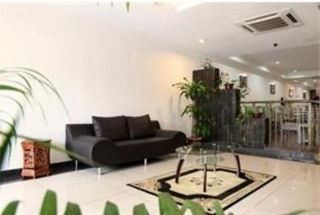 Hotel Oyo 103 V'la Garden 2*