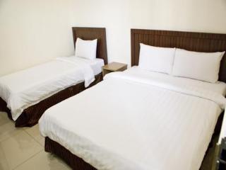 Hotel 128