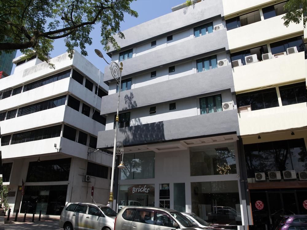 Oyo Premium Brickfields Gandhis Hotel 3*