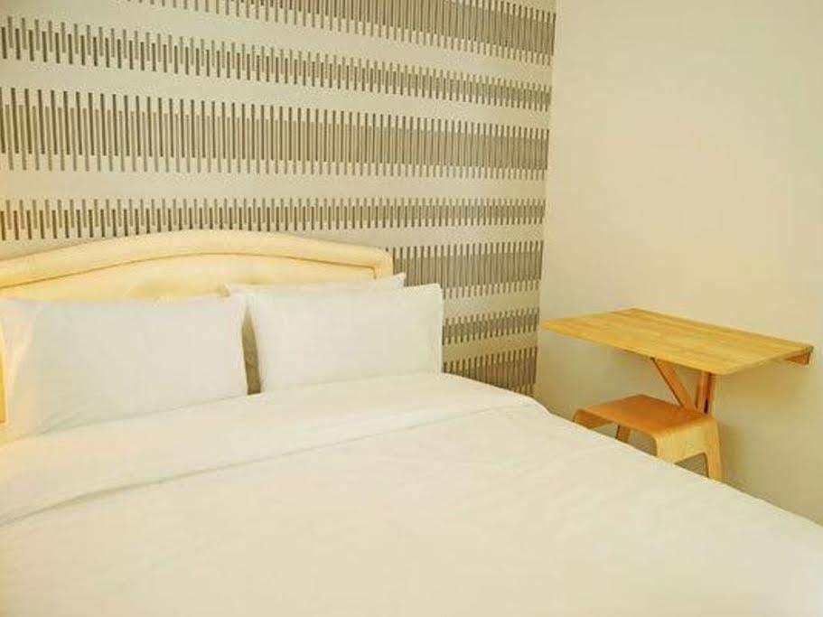 Sahabat Guesthouse 2*