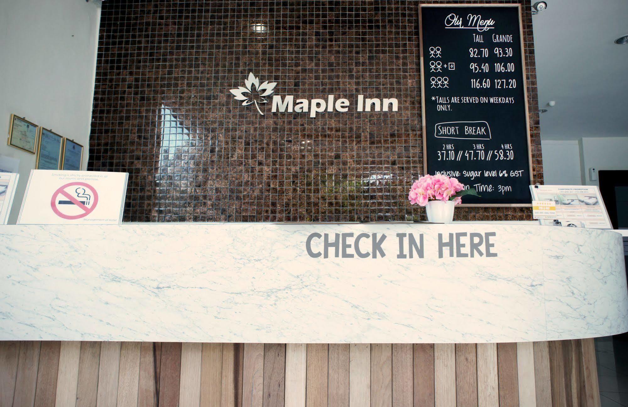 Maple Hotel 2*