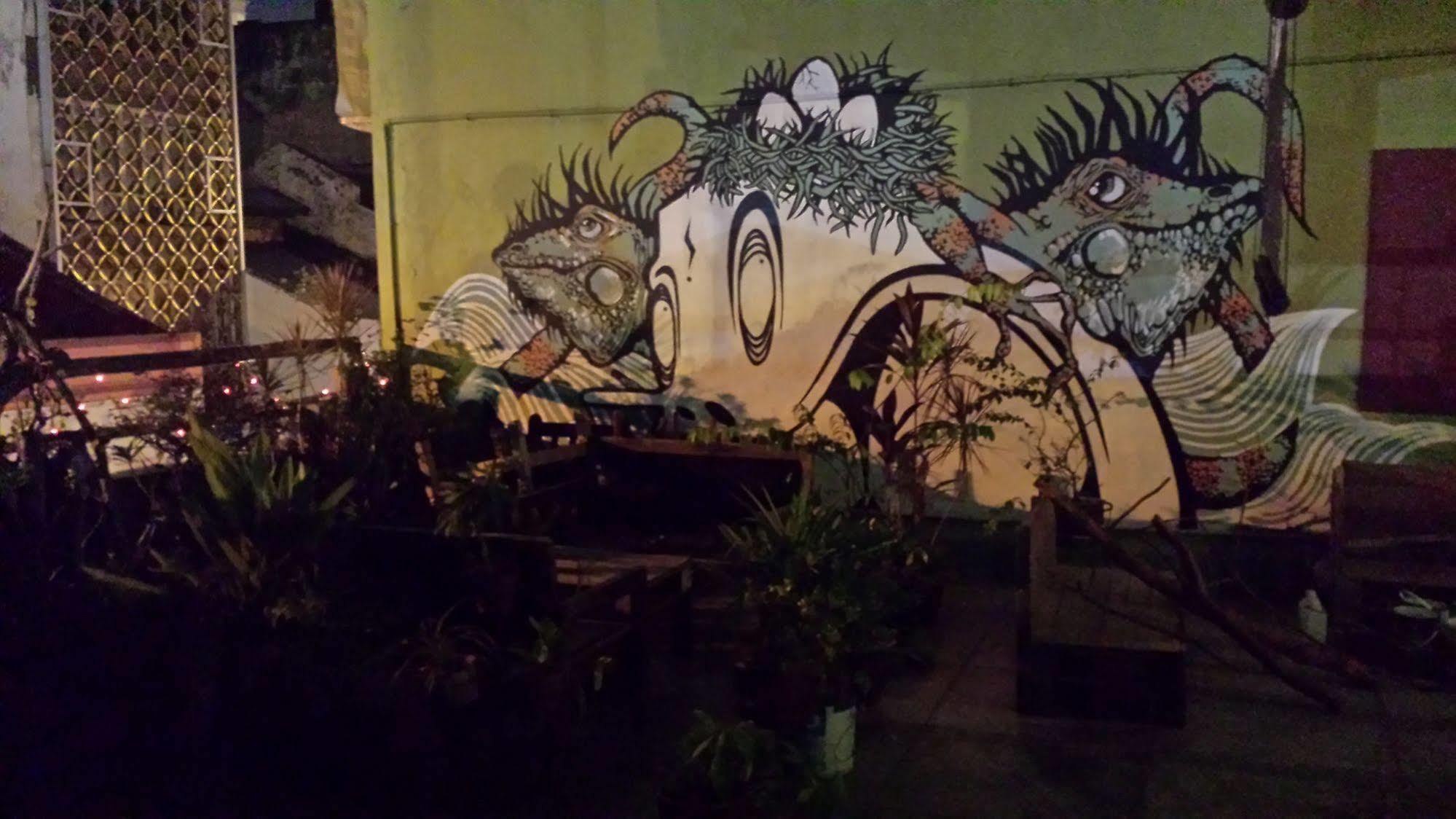 Hostel Birdnest Guesthouse, Gaia Rooftop Cafe *