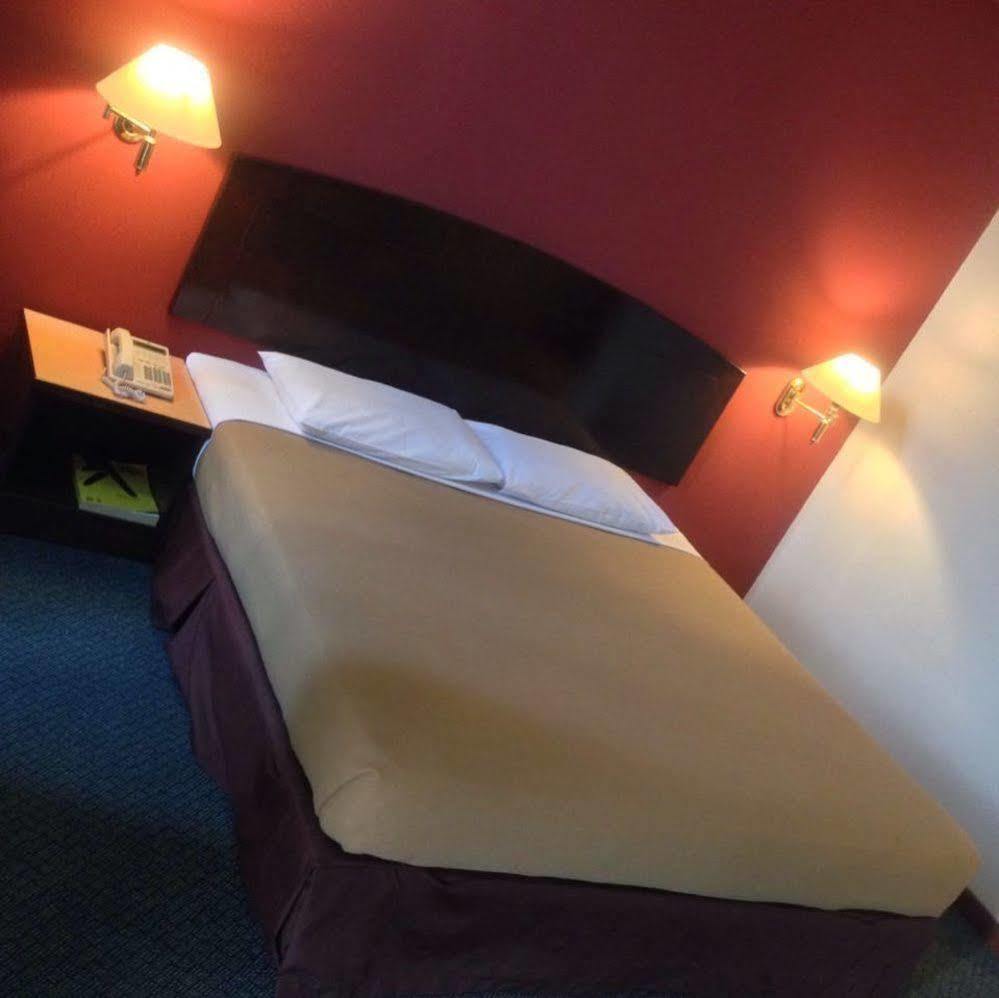 Caliber Hotel