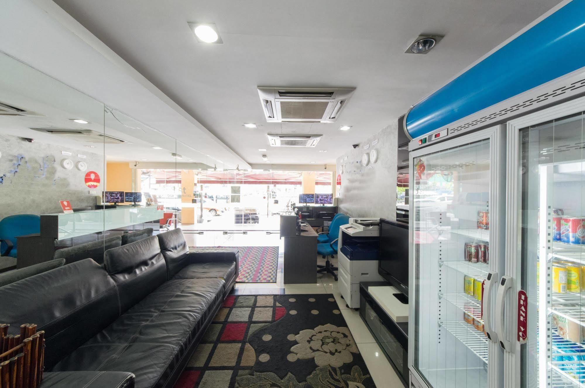 First Centro Hotel Khách sạn *
