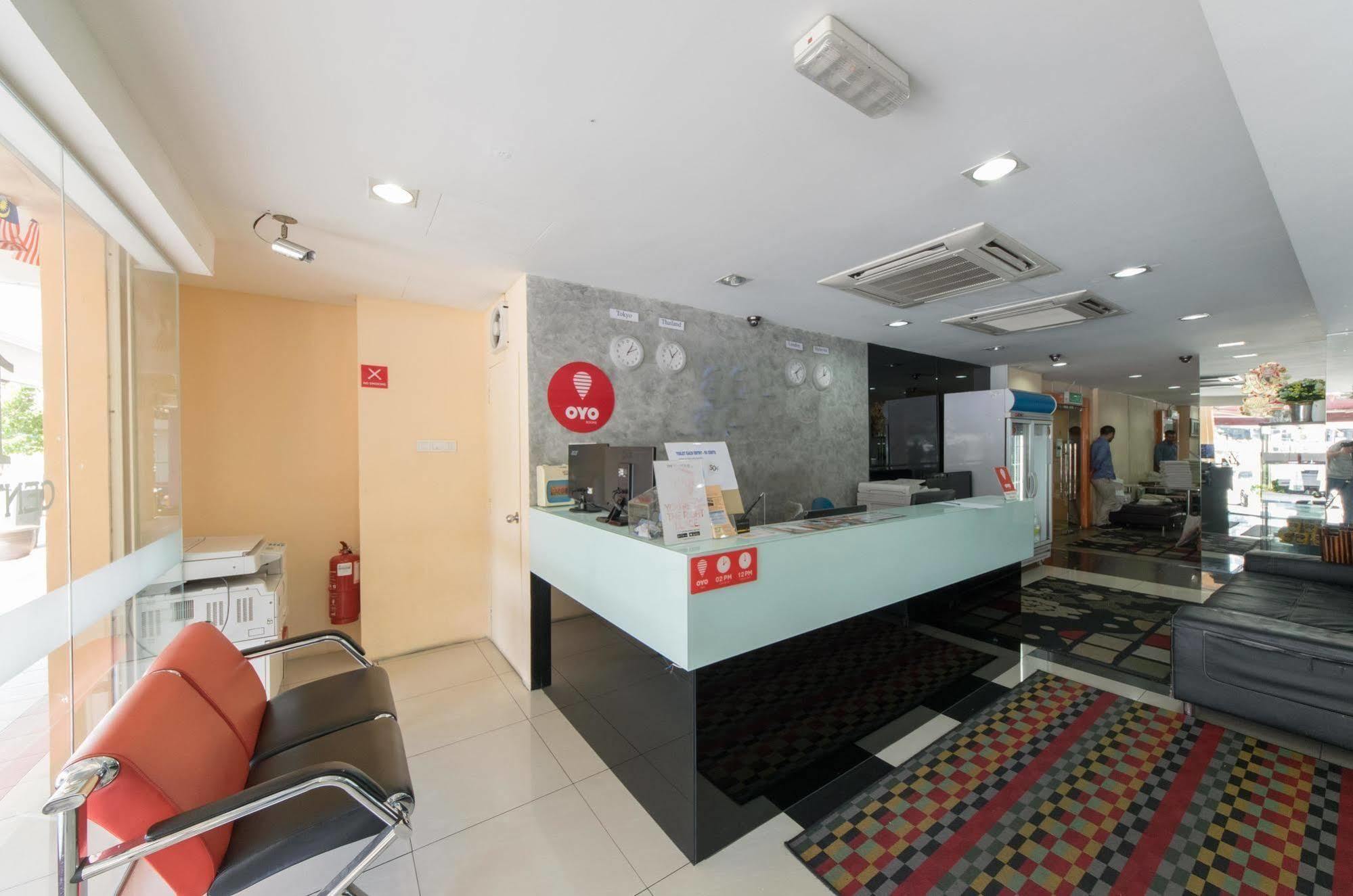 First Centro Hotel Khách sạn *