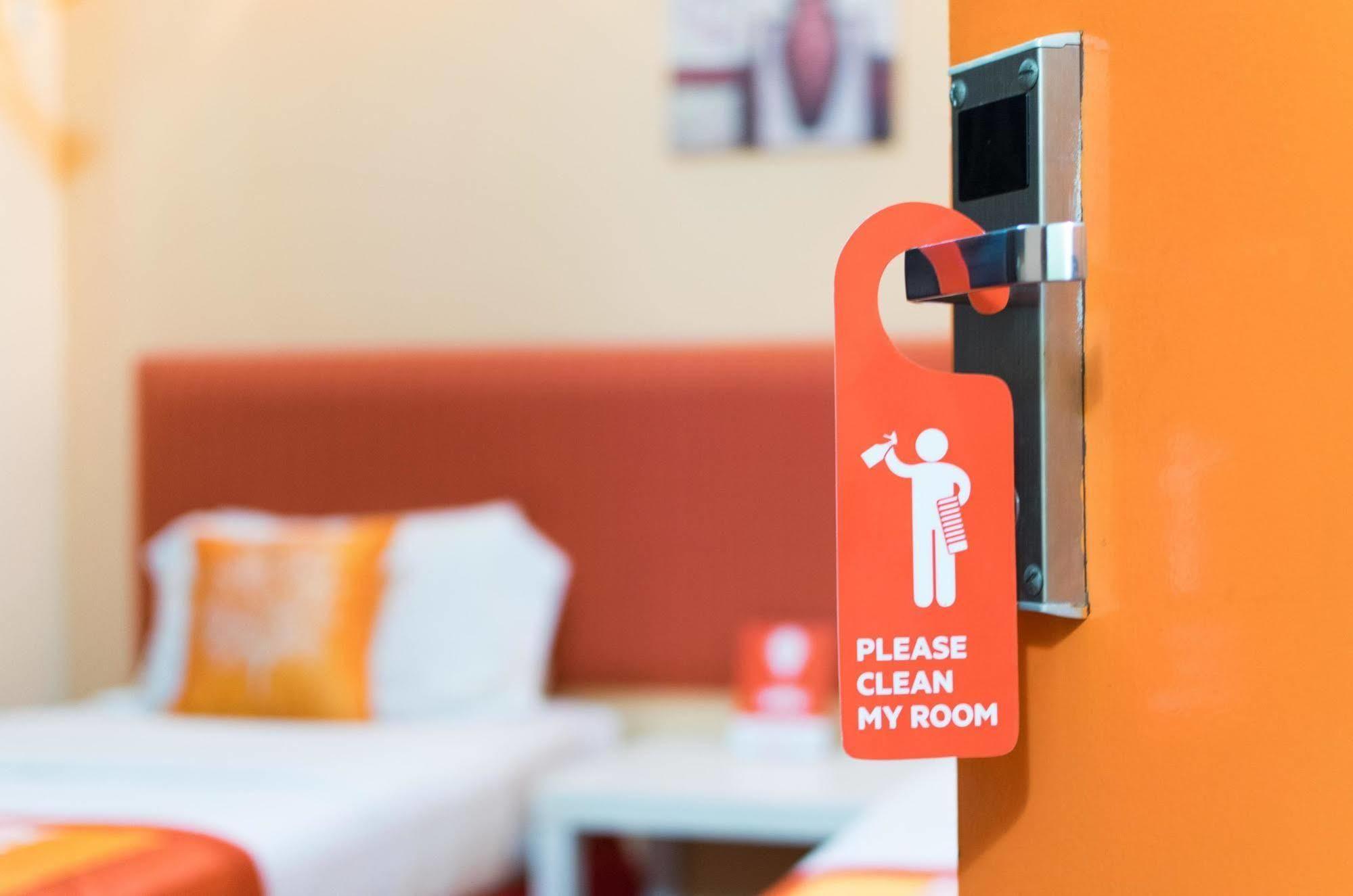 First Centro Hotel Khách sạn *
