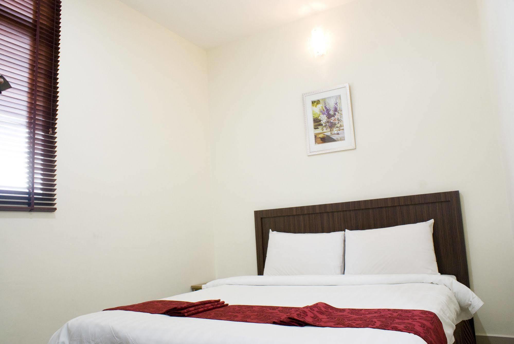 Hotel 128