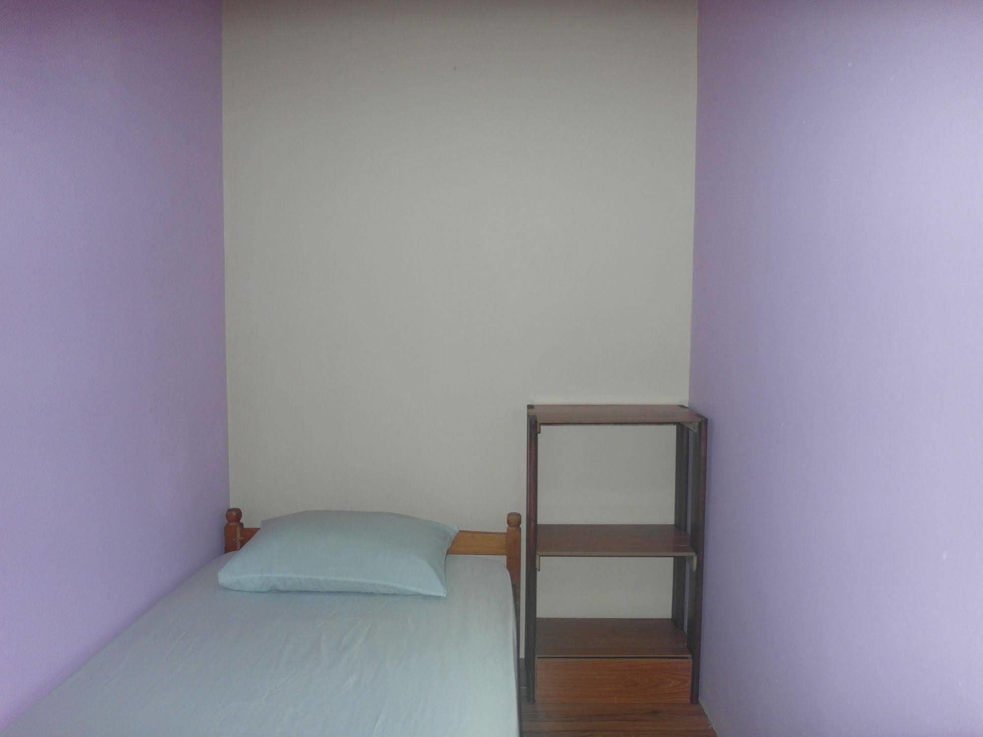 Nhà khách Oasis 2*