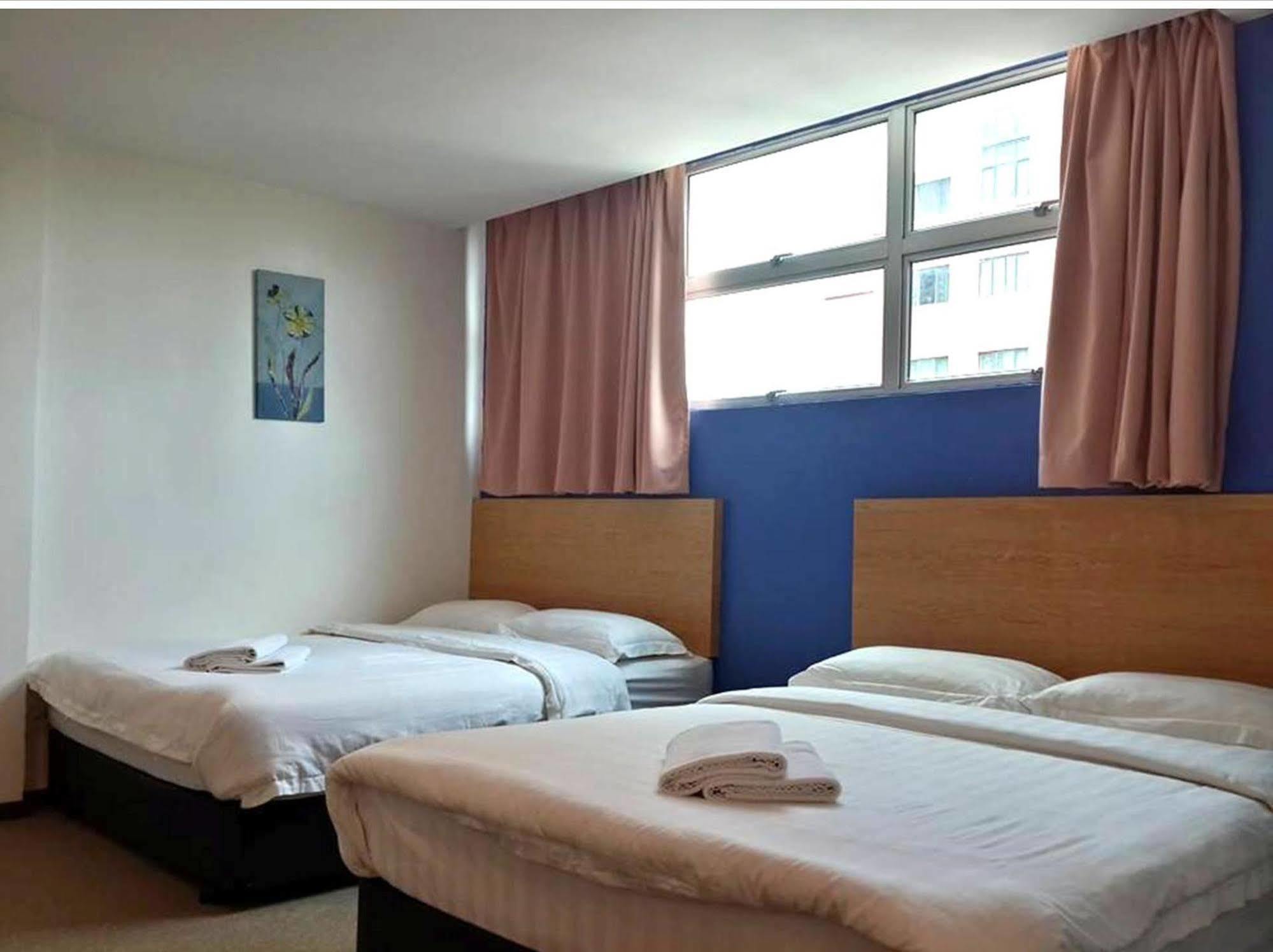 Lucky 11 Hotel 2*