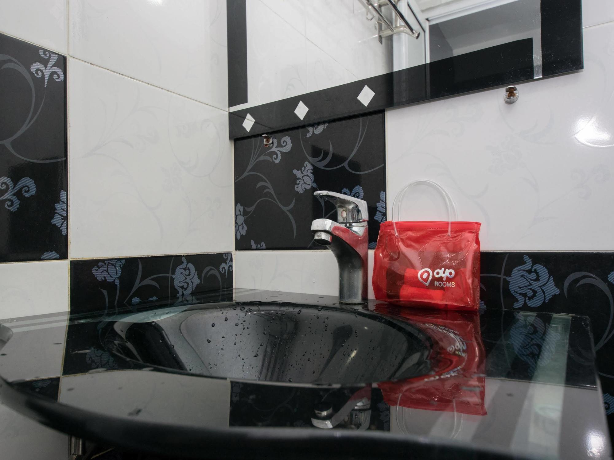Oyo Maharajalela Monorail Station Hotel 3*