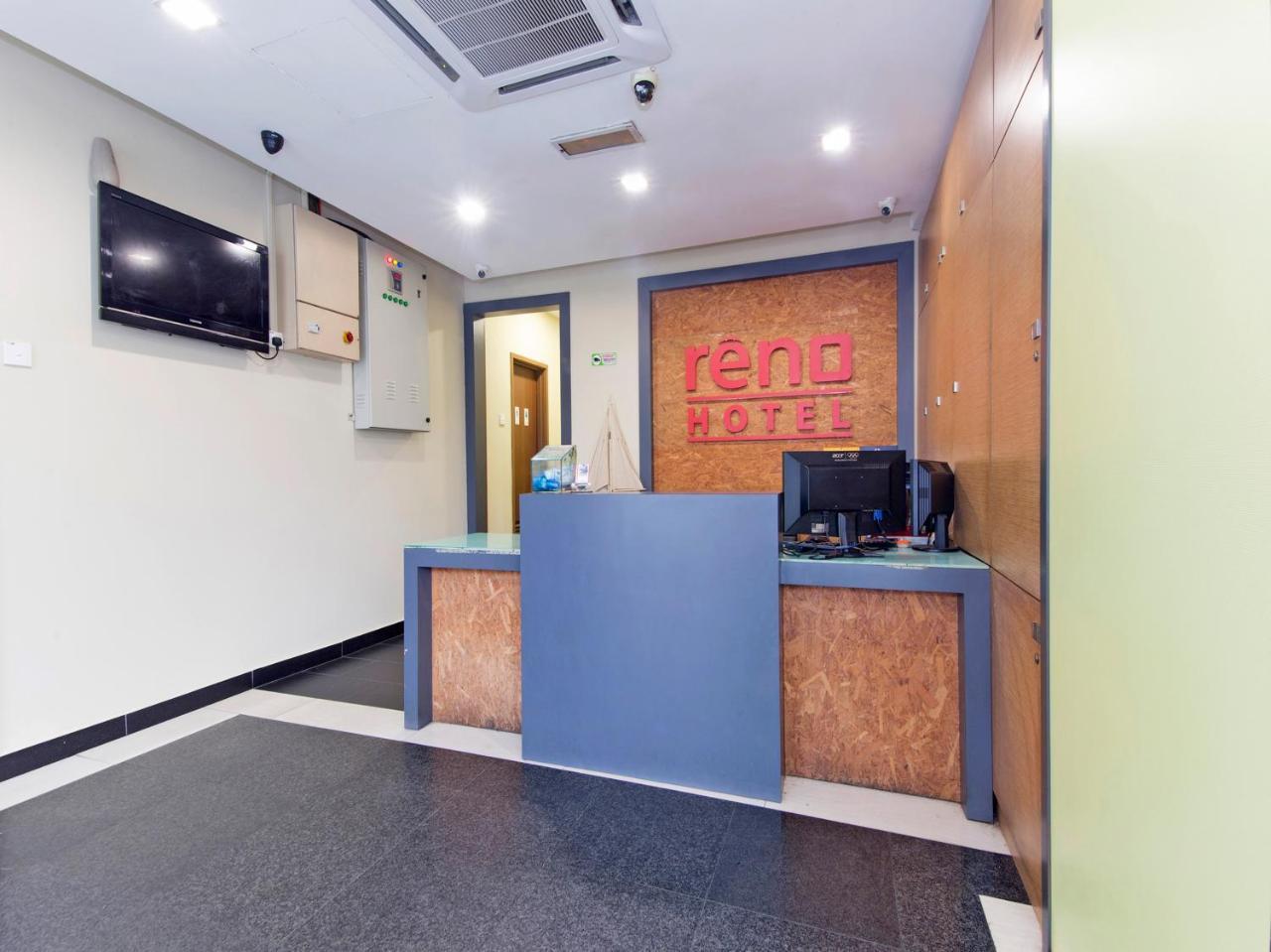 Oyo 422 Reno Hotel 2*