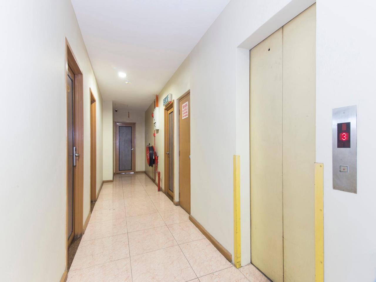 Hotel Oyo 422 Reno