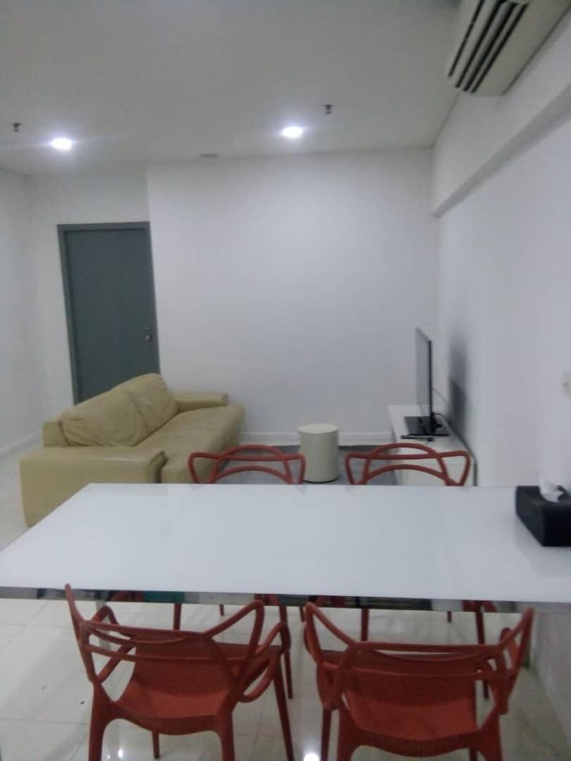 Mercu Summer Apartment *