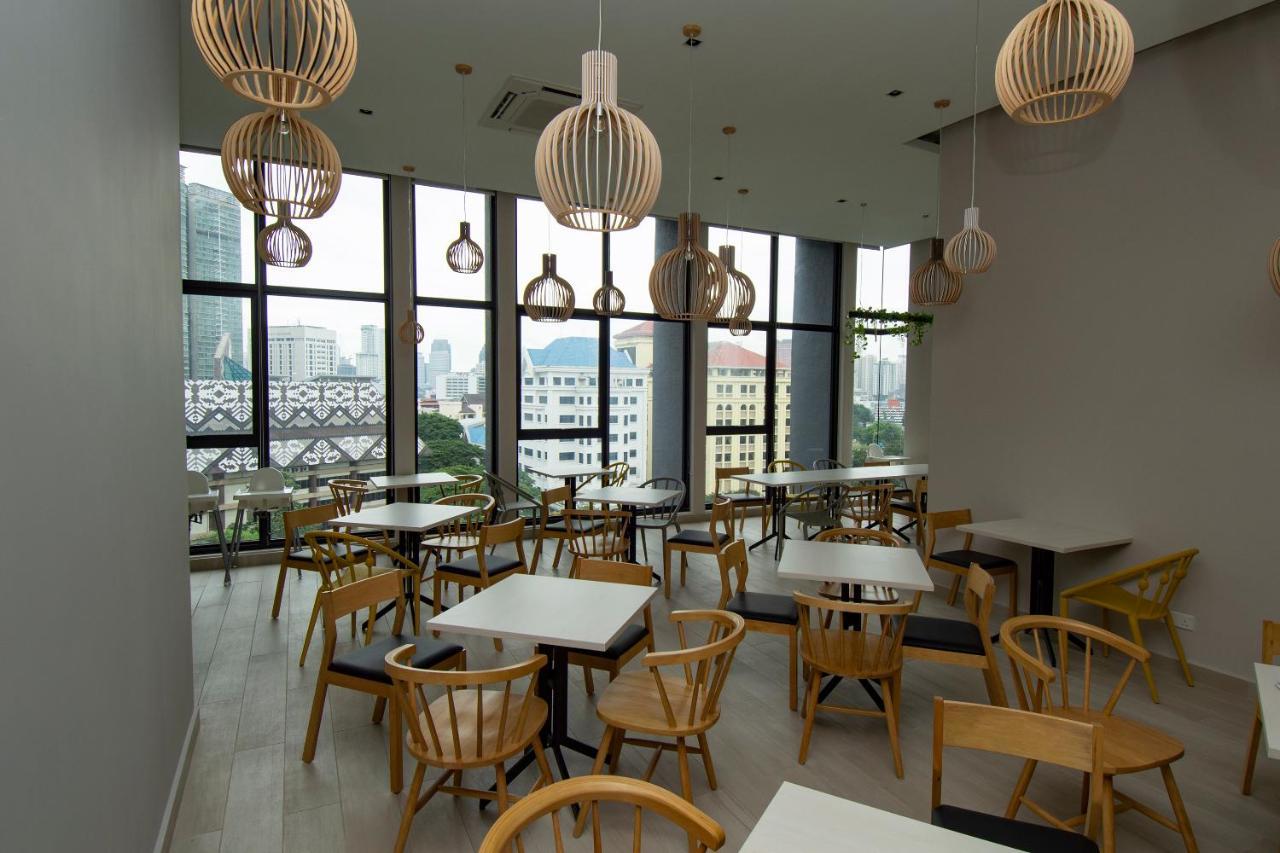Oyo 466 Studio Expressionz Suites Kl Tower View From Infinity Pool Aparthotel