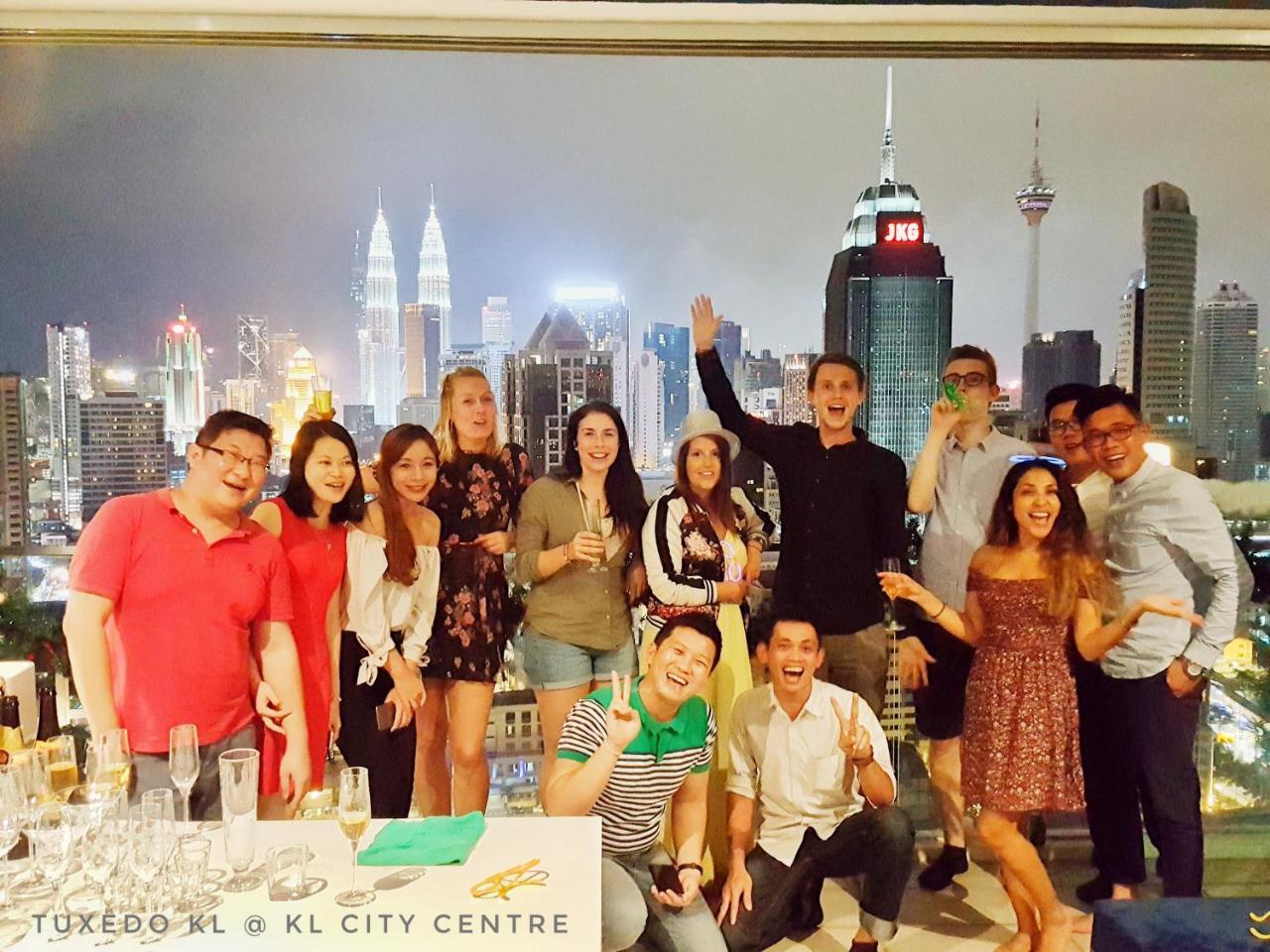 Tuxedo Kl No.1 Rooftop Pool W Skyscraper Views Kuala Lumpur