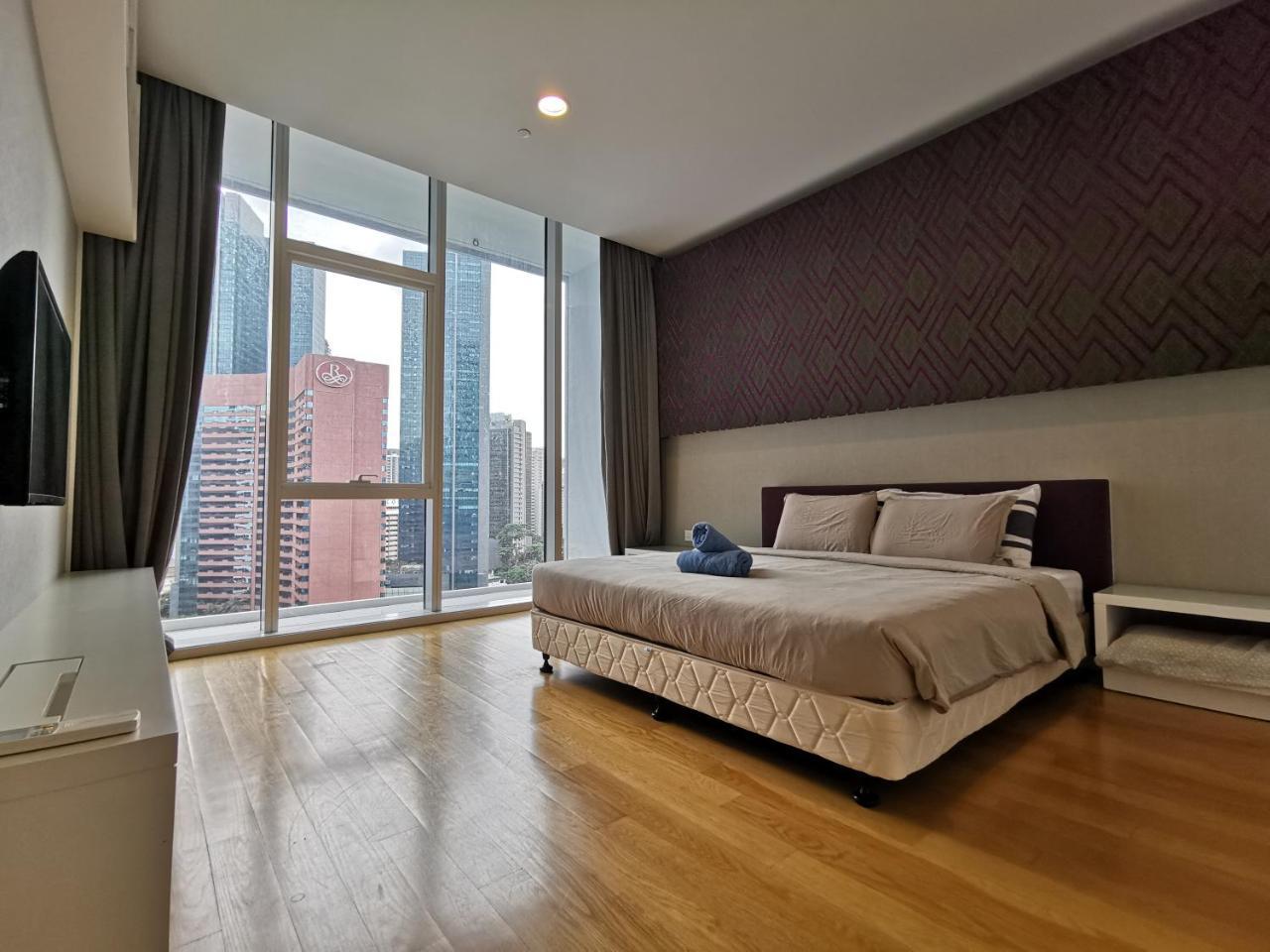 Eminent @ Platinum Suites Aparthotel *