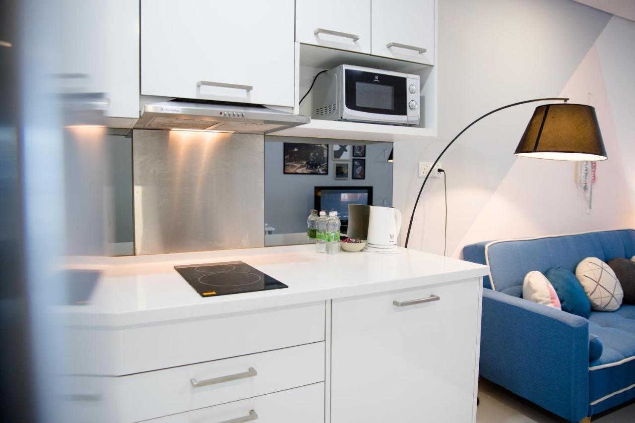 Summer By Plush Apartment *