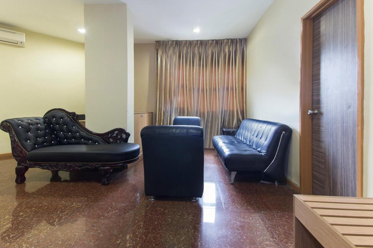 Oyo 422 Reno Hotel Kuala Lumpur