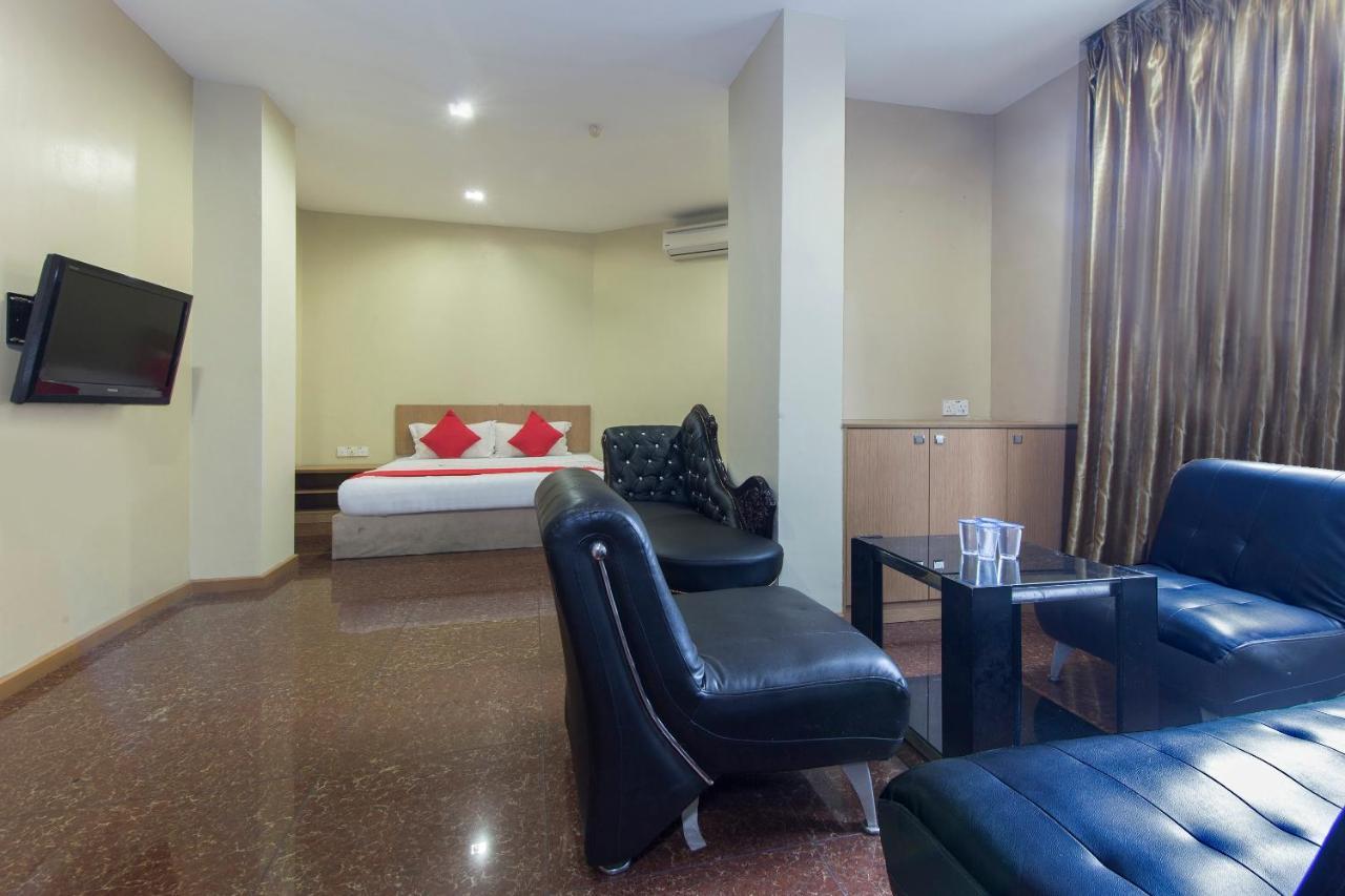 Oyo 422 Reno Hotel