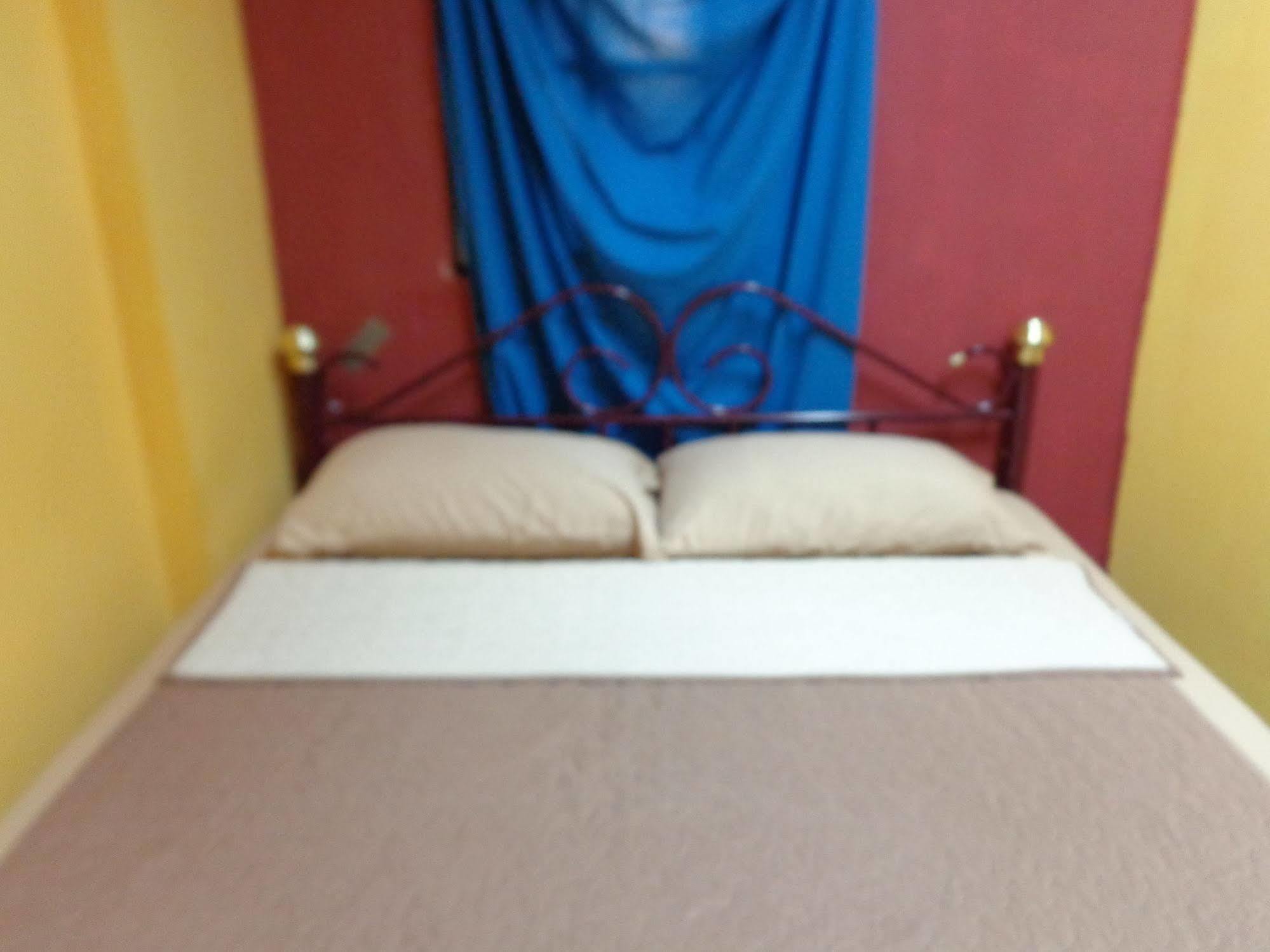 Nhà khách Oasis 2*
