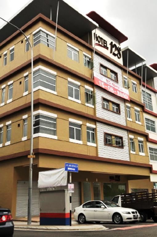 128 Hotel