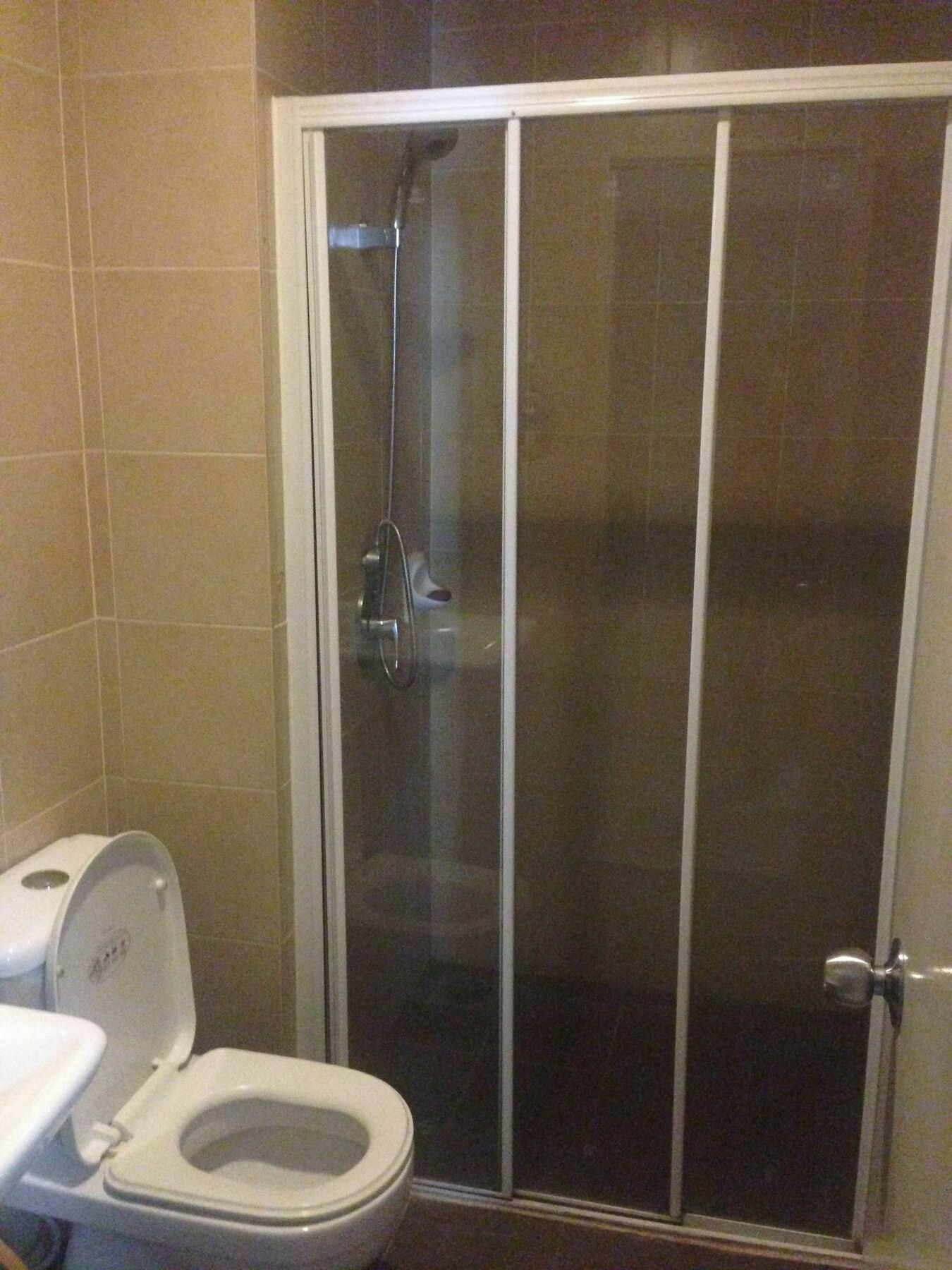 Apartment Kl Service At Taragon *