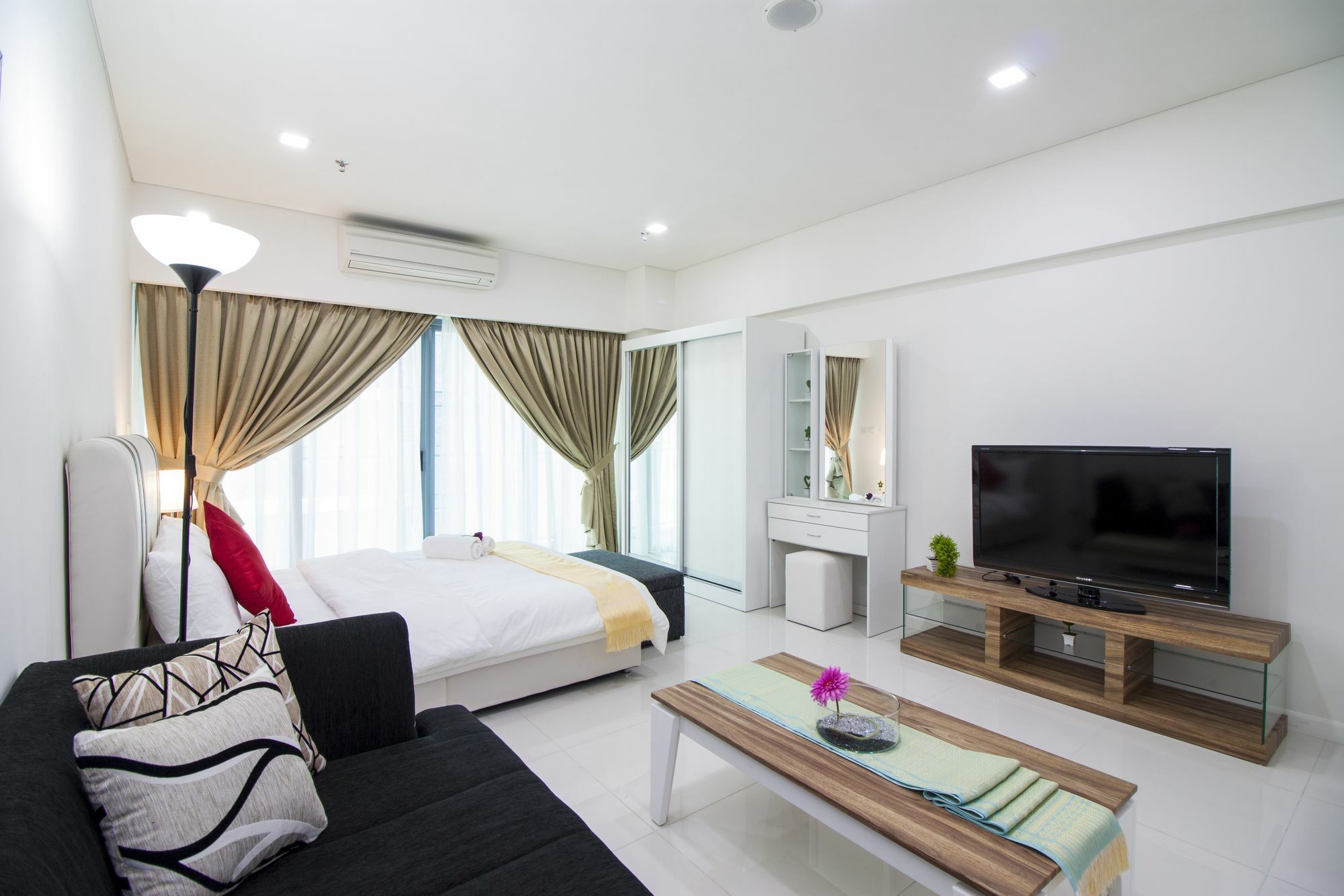 Apartment Summer By Plush *