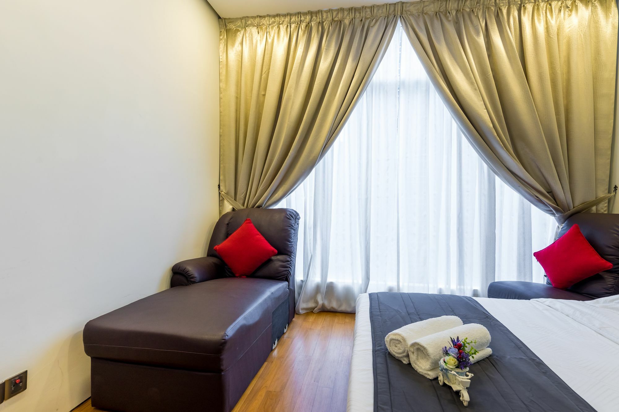 Apartment Soho Suites Klcc By Aloha *