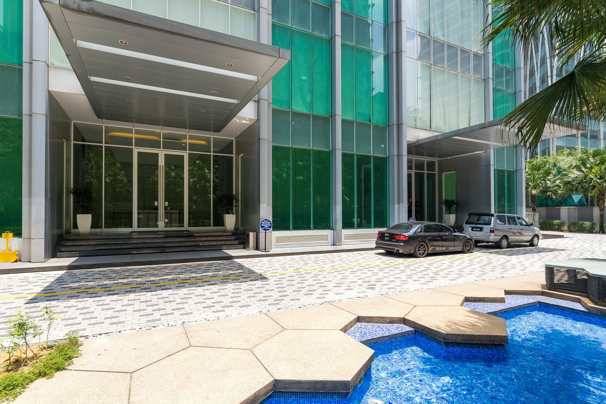 Soho Suites Klcc By Aloha