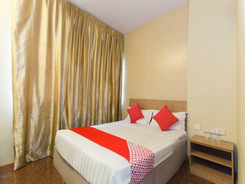 Oyo 422 Reno Hotel 2*