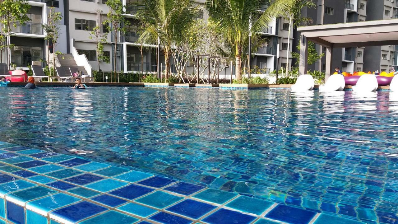 Adna Wangsa Maju * Kuala Lumpur